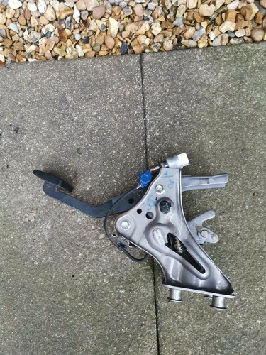 Lexus 220d 10 rhd brake - lexus,
