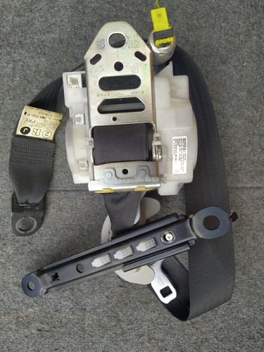Lexus is220 front left - 05-10,